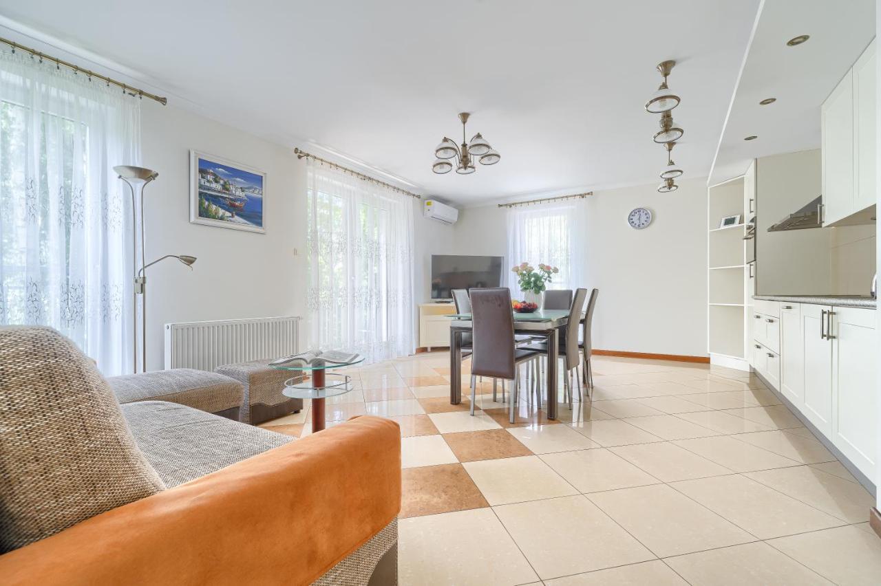 Apartamenty Bursztynowe Komnaty Darlowko Luaran gambar