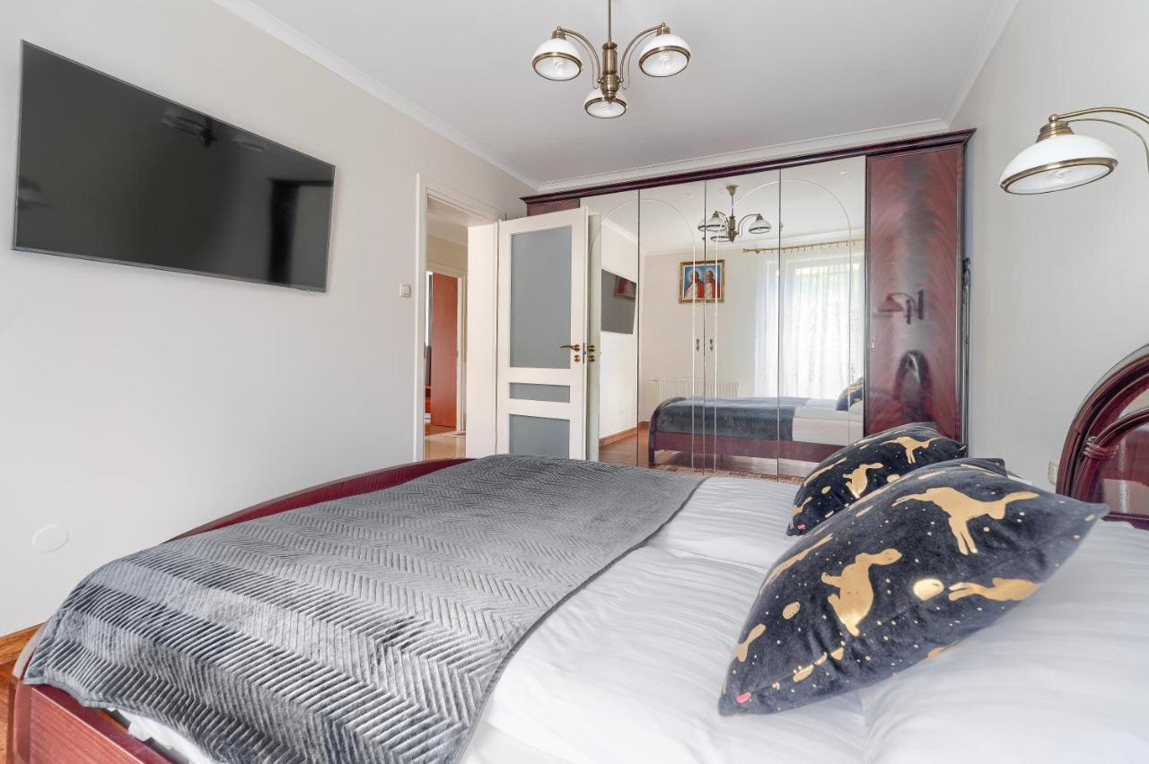 Apartamenty Bursztynowe Komnaty Darlowko Luaran gambar